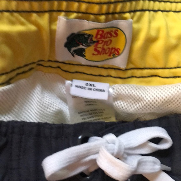 Bass Pro Shop Men’s Swim Trunks Size 2XL - Picture 4 of 4